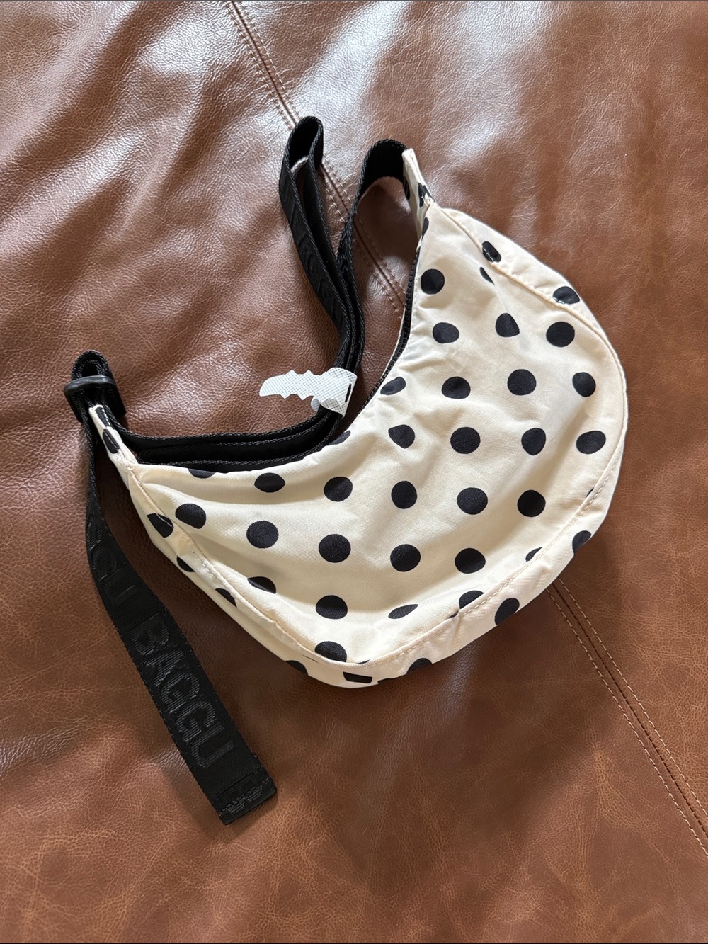 BAGGU Small Crescent Bag - Black and Ivory Polka Dots - Picture 3 of 4